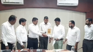 जिला स्वास्थ्य समिति की बैठक में स्वास्थ्य सेवाओं को और सुदृढ़ करने के दिए निर्देश देखे वीडियो