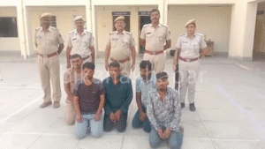 पुलिस अगस्त के दौरान हरियाणा के हांसी के सांसी गैंग के 5 सदस्य को किया गिरफ्तार देखे वीडियो